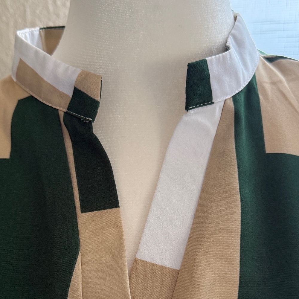 Geometric Block Print Cap-Sleeve Top - Green & Cream - Picture 3 of 6